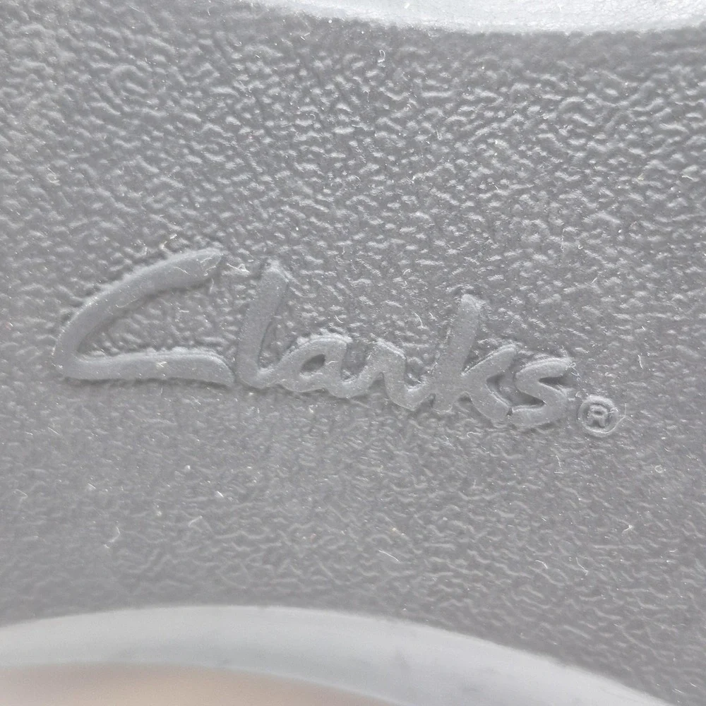 Clarks Shoes Womens Size 7.5M Brown Leather Slip On Wedge Comfort‎ Loafers